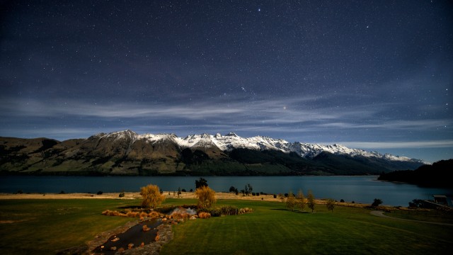 Lake Wakatipu Night time