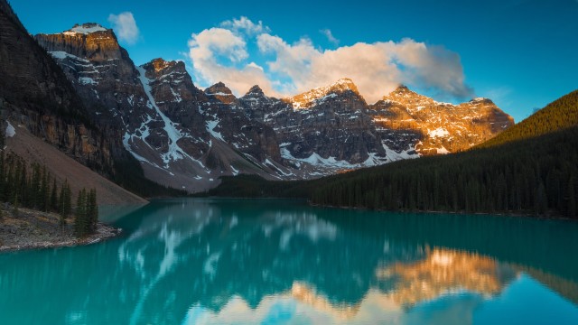 Moraine Lake Alberta Canada