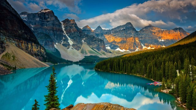 Moraine Lake Banff National Park