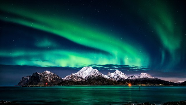 Northern Lights Mountains
