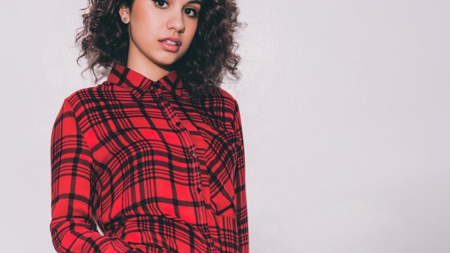 Alessia Cara Scars to Your Beautiful