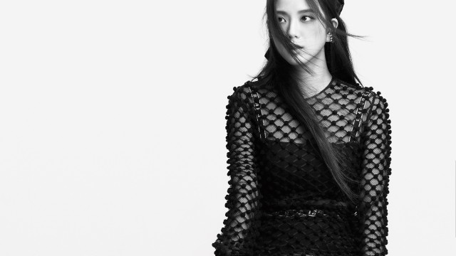 Jisoo Monochrome