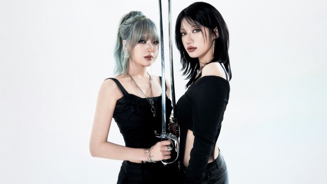 Moon Sua X Siyoon - Snap 8K