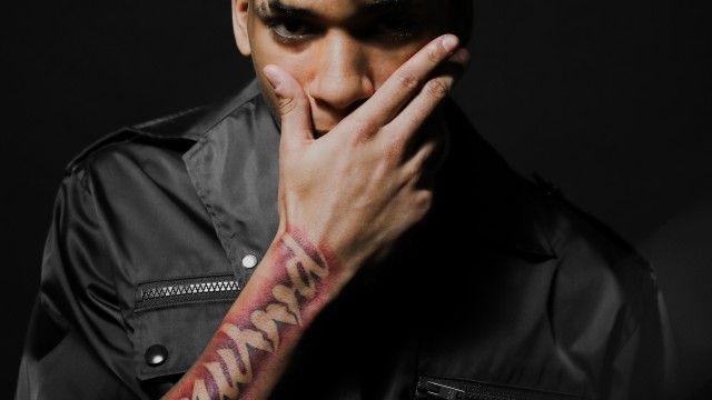 NLE Choppa Dark background