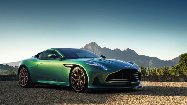 Aston Martin DB12 High Performance