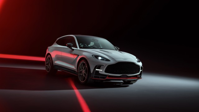 Aston Martin DBX S 2025