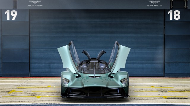 Aston Martin Valkyrie Spider Hypercars