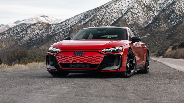 Audi RS e-tron GT performance 2025