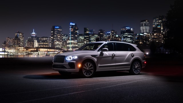 Bentley Bentayga EWB Azure 5K